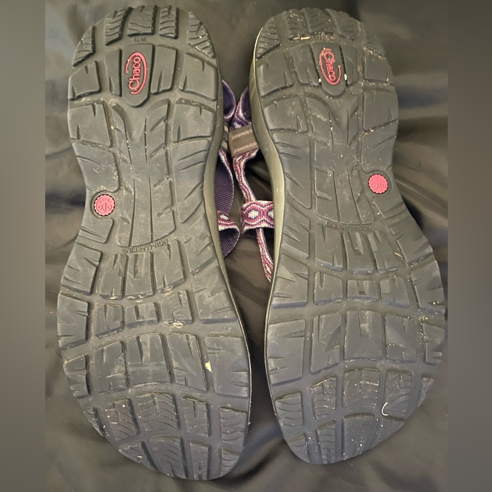 Womens like NEW Chacos💜🤍 - Picture 4 of 5